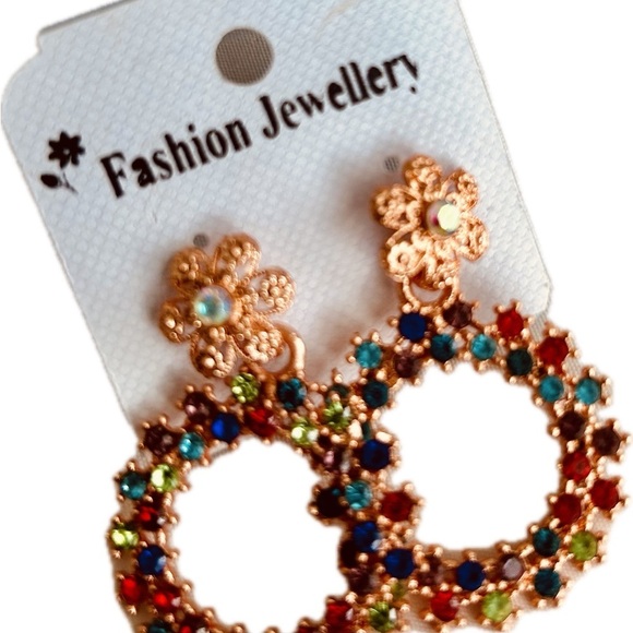 Colorful Bling Earrings Crystal Hoops Wreath Floral Design Fashion Earrings - Picture 1 of 3